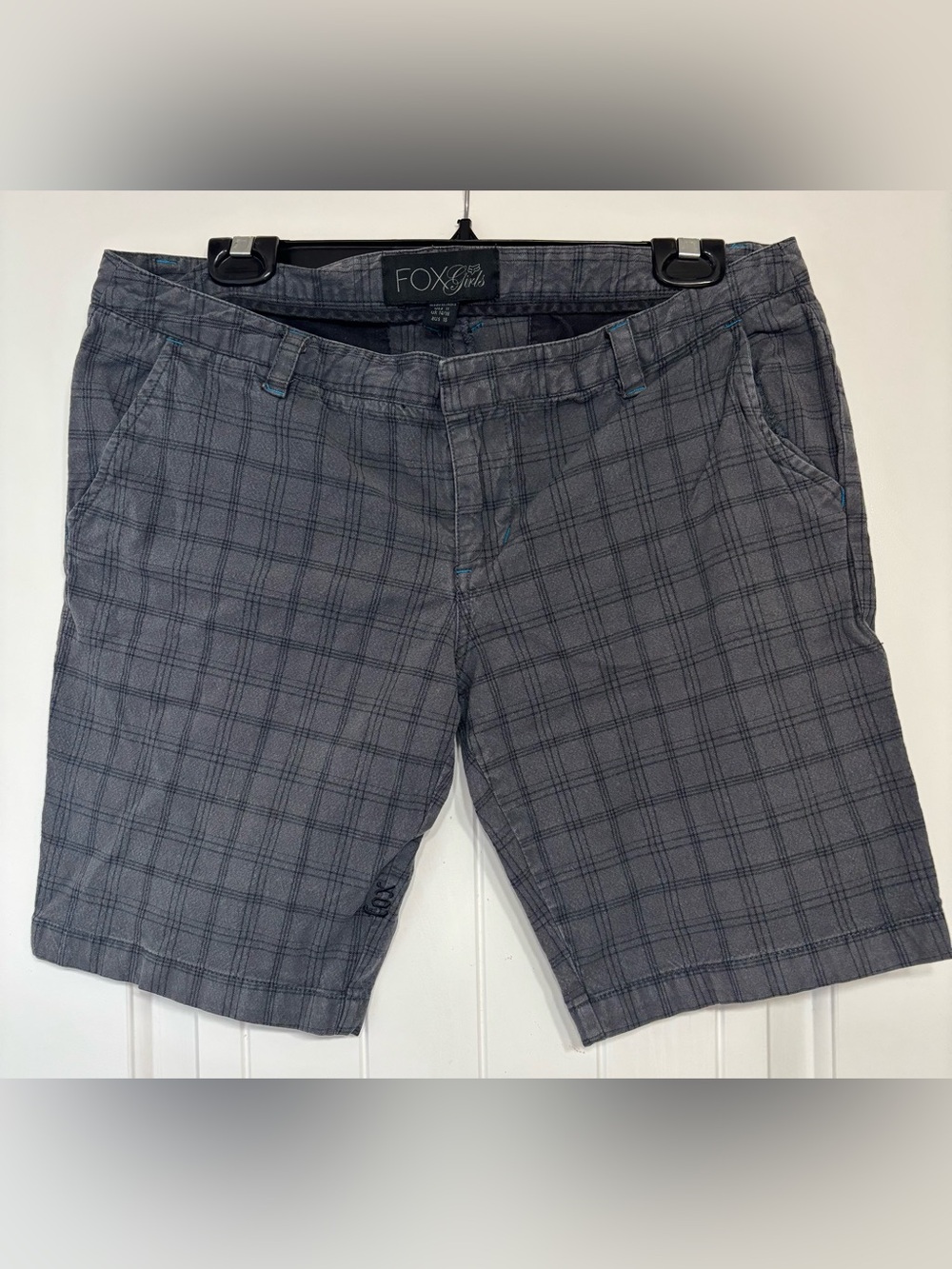 FOX Girls, juniors size 11 Bermuda plaid shorts